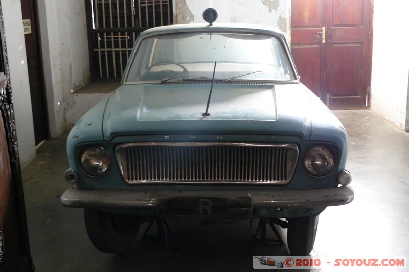 Zanzibar - Stone Town - Beit el-Ajaib - Zephyr car
Mots-clés: Beit el-Ajaib voiture