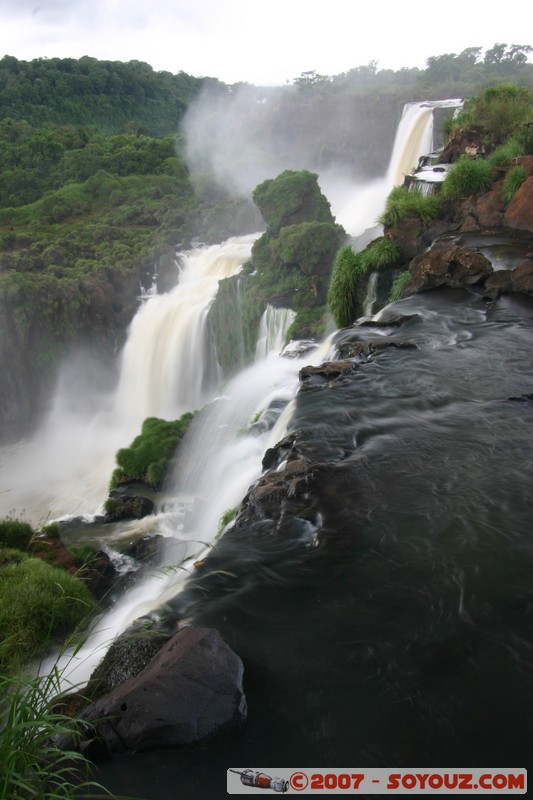 Cataratas del Iguazu - Salto Bernabé Mendez
Mots-clés: cascade