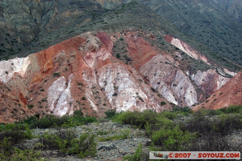 Purmamarca - Paseo de Los Colorados
des teintes très proches de celles que l'on trouve à Rustrel (France - Provence)
