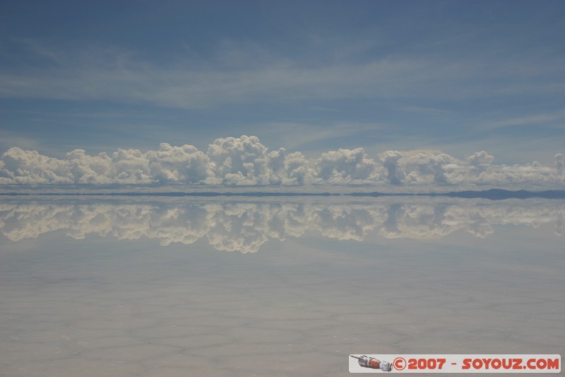 Salar de Uyuni- reflets sur le Salar pendant la saison des pluies

