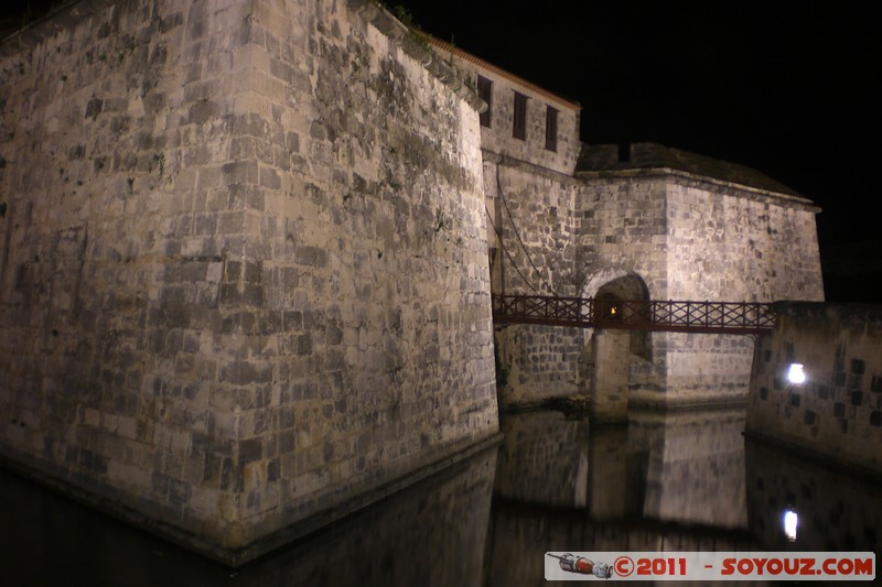 La Habana Vieja de noche - Plaza de Armas - Castillo de la Real Fuerza
Mots-clés: Ciudad de La Habana CUB Cuba geo:lat=23.14071515 geo:lon=-82.34924555 geotagged Nuit La Habana Vieja patrimoine unesco Plaza de Armas Castillo de la Real Fuerza