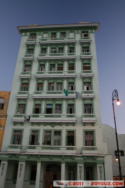 La Havane - Malecon
Mots-clés: Centro Habana Ciudad de La Habana CUB Cuba geo:lat=23.14200315 geo:lon=-82.36638648 geotagged