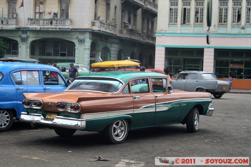 Centro Habana - Parque de la Fraternidad - Maquina
Mots-clés: Centro Habana Ciudad de La Habana CUB Cuba geo:lat=23.13192981 geo:lon=-82.36065332 geotagged Parque de la Fraternidad maquina voiture