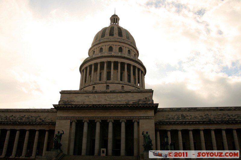 La Habana Vieja - Capitolio Nacional
Mots-clés: Centro Habana Ciudad de La Habana CUB Cuba geo:lat=23.13550855 geo:lon=-82.35869653 geotagged La Habana Vieja Capitolio Nacional