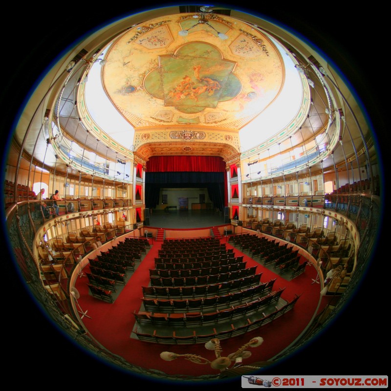 Cienfuegos - Teatro Thomas Ferry
Mots-clés: Cienfuegos CUB Cuba geo:lat=22.14691297 geo:lon=-80.45315335 geotagged patrimoine unesco Theatre Fish eye