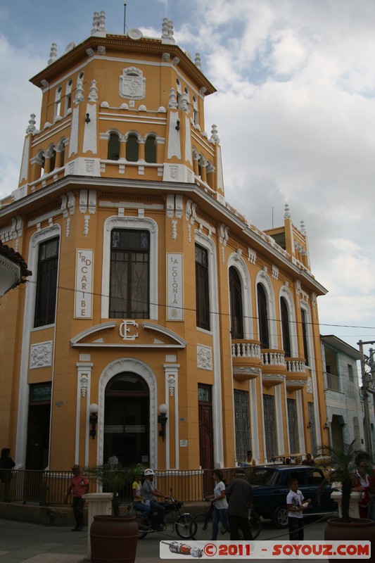 Sancti Spiritus - Calle Independencia Sur
Mots-clés: CUB Cuba geo:lat=21.92520445 geo:lon=-79.44184583 geotagged Sancti SpÃ­ritus Commerce