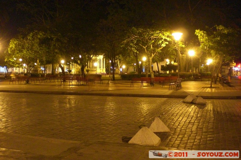 Santa Clara - Parque Vidal de noche
Mots-clés: CUB Cuba geo:lat=22.40660479 geo:lon=-79.96522307 geotagged Santa Clara Villa Clara Nuit