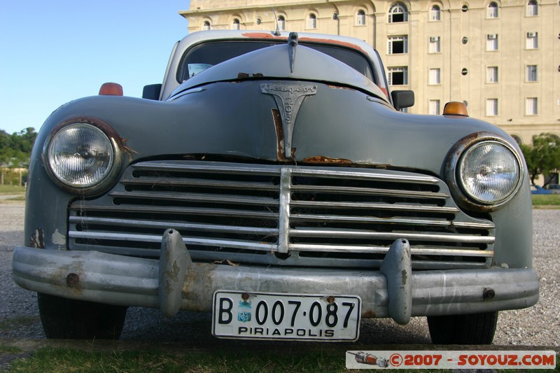 Peugeot 203
Mots-clés: voiture