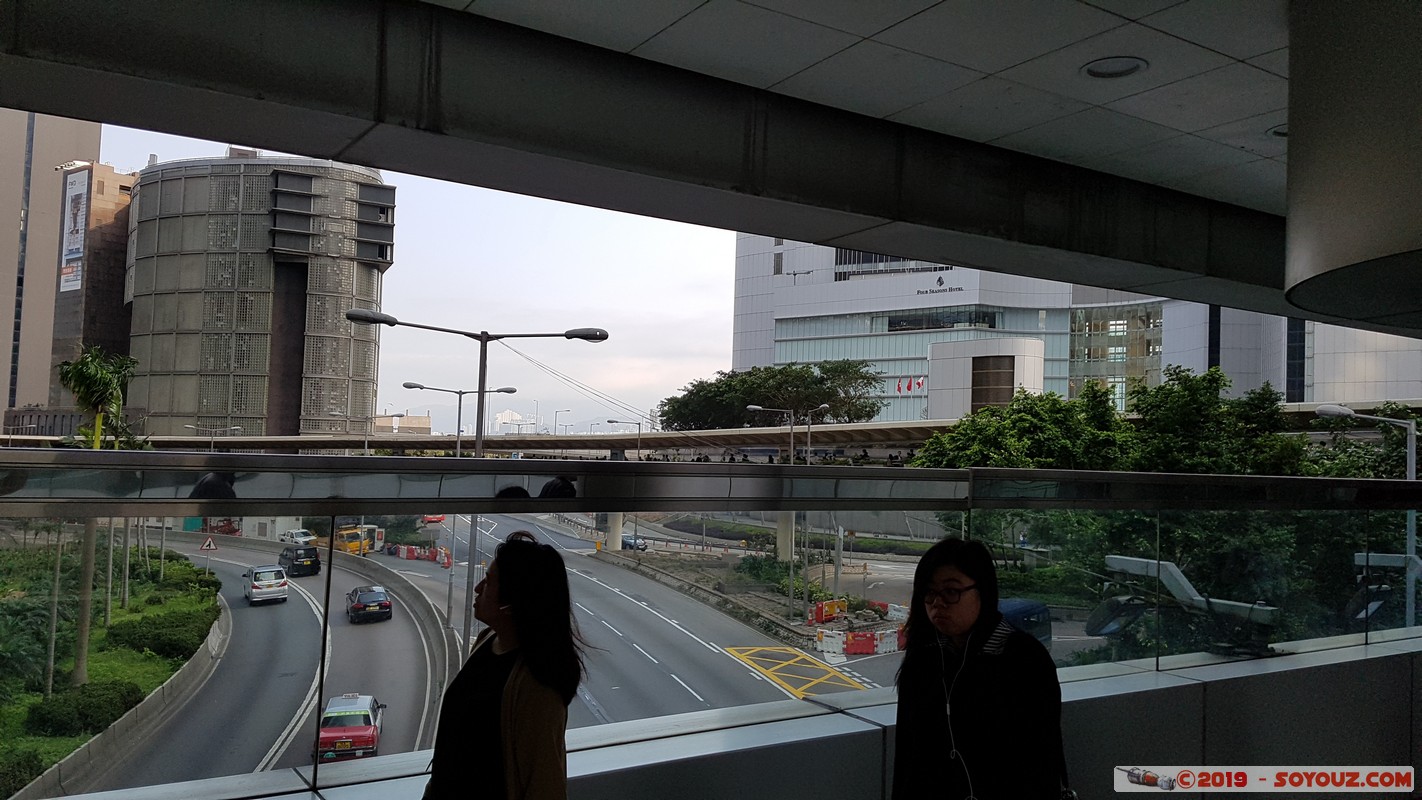 Hong Kong - Lung Wo Rd - pedestrian walkways
Mots-clés: Central Central and Western geo:lat=22.28498650 geo:lon=114.15775537 geotagged HKG Hong Kong Central District pedestrian walkways