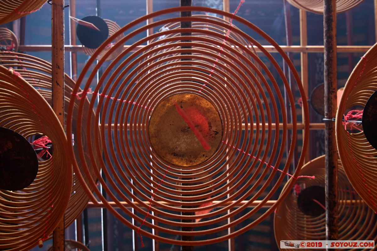 Hong Kong - Man Mo Temple
Mots-clés: Central and Western geo:lat=22.28394225 geo:lon=114.15018508 geotagged HKG Hong Kong Tai Ping Shan Sheung Wan Man Mo Temple Boudhiste