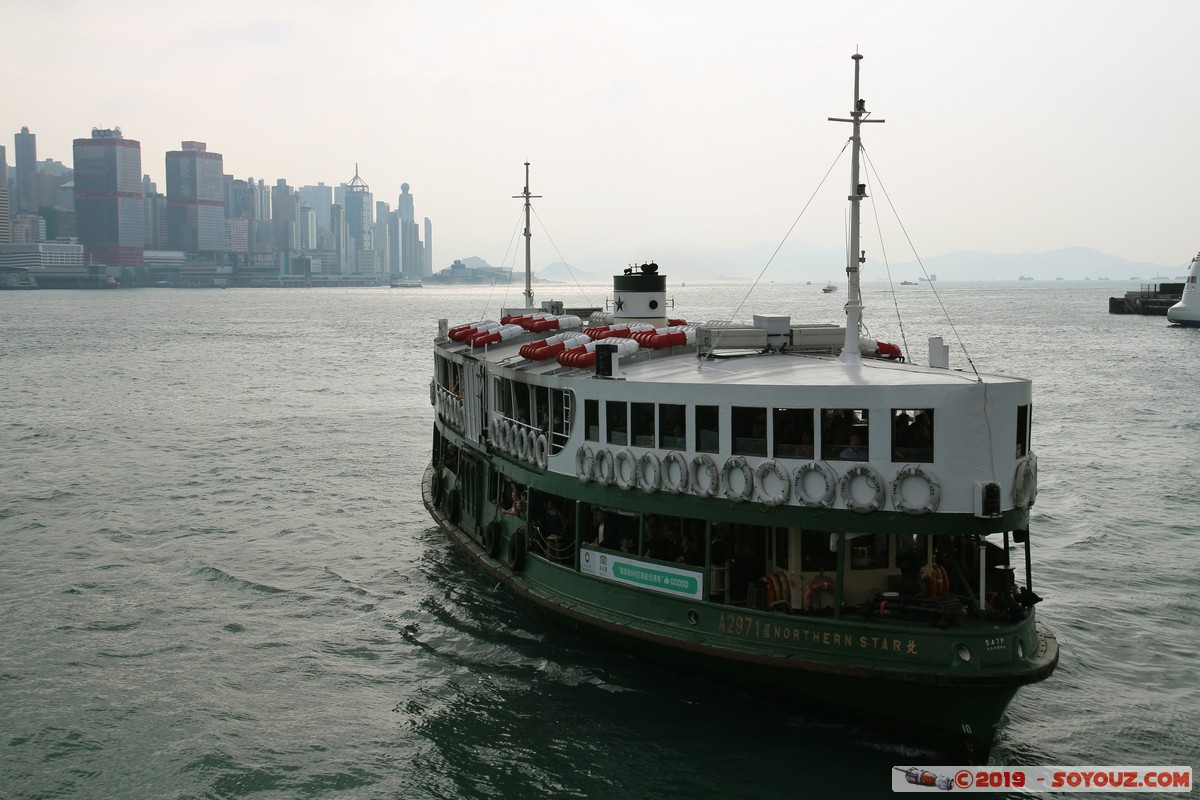 Hong Kong - Kowloon - Star Ferry
Mots-clés: geo:lat=22.29355648 geo:lon=114.16793074 geotagged HKG Hong Kong Tsim Sha Tsui Yau Tsim Mong Kowloon Public Pier Victoria Harbour bateau Star Ferry