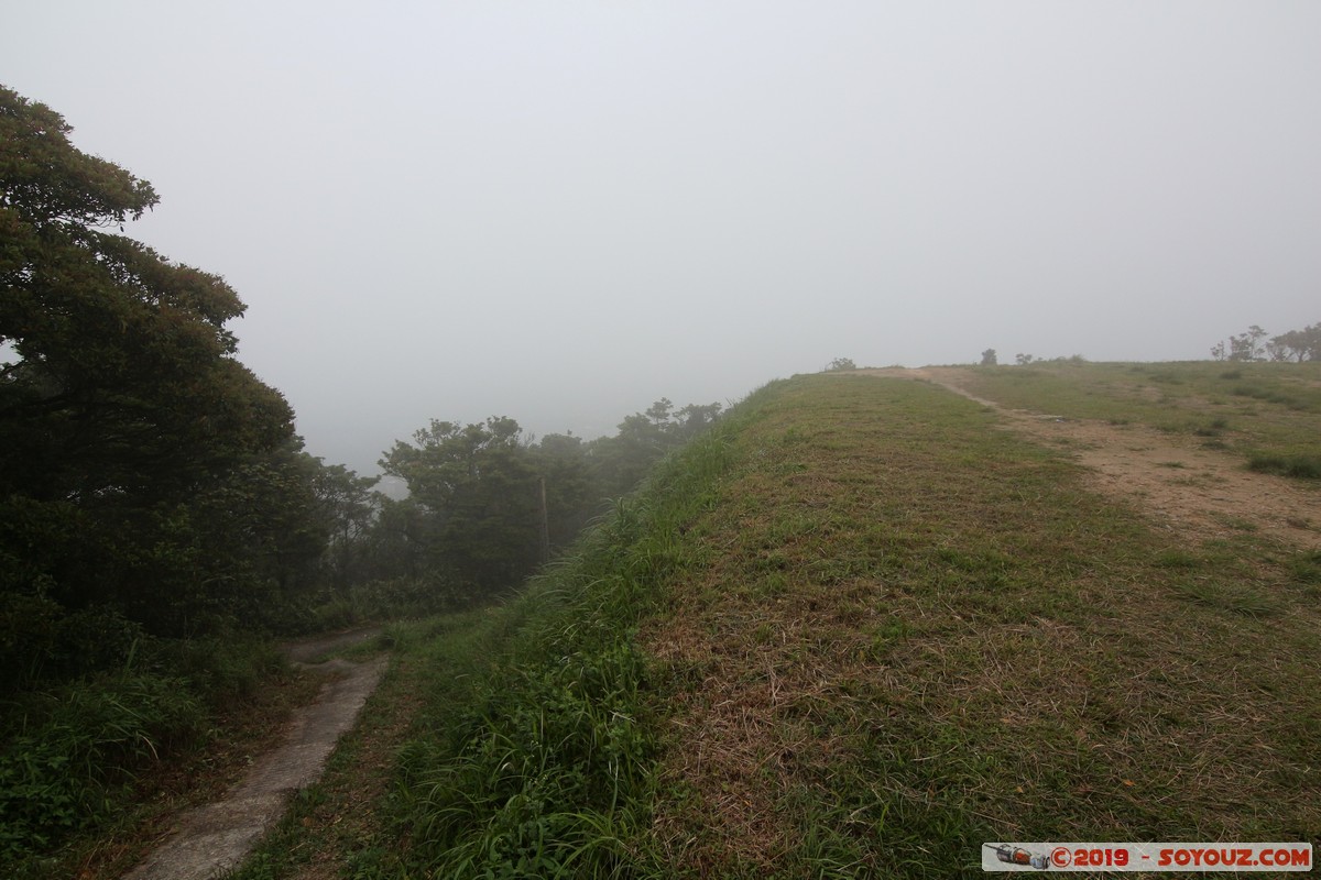 Hong Kong - Victoria Peak - Fresh Water Service Reservoir
Mots-clés: Central and Western geo:lat=22.27557167 geo:lon=114.14552500 geotagged HKG Hong Kong Sheung Wan Fresh Water Service Reservoir