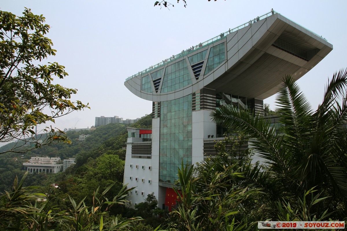 Hong Kong - Victoria Peak - The Peak Tower
Mots-clés: Central and Western Central District geo:lat=22.27176458 geo:lon=114.14956958 geotagged HKG Hong Kong The Peak Tower Old Peak Road