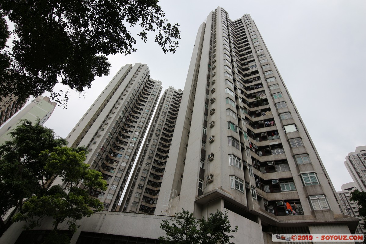 Hong Kong - Aberdeen Centre Kong
Mots-clés: Aberdeen geo:lat=22.24958125 geo:lon=114.15379333 geotagged HKG Hong Kong Southern Aberdeen Centre Kong skyscraper