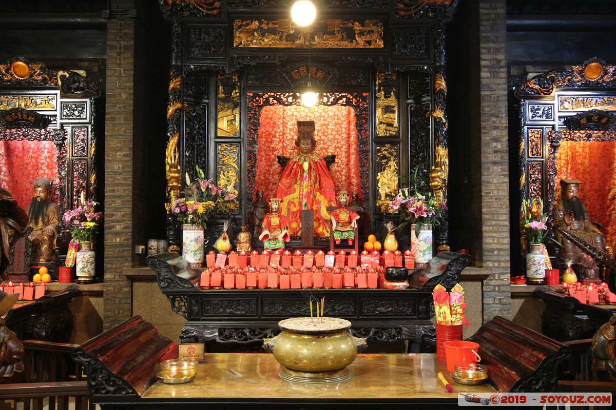 Hong Kong - Aberdeen - Tin Hau Temple
Mots-clés: geo:lat=22.24955933 geo:lon=114.15596800 geotagged HKG Hong Kong Shek Pai Wan Resettlement Estate Southern Aberdeen Tin Hau Temple Boudhiste