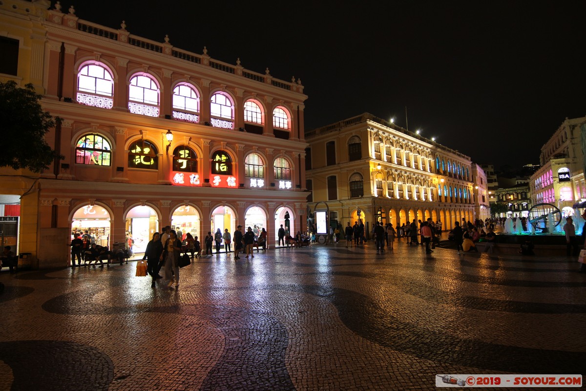 Macao by night - Largo do Senado
Mots-clés: geo:lat=22.19345695 geo:lon=113.53979141 geotagged MAC Macao Nuit patrimoine unesco Largo do Senado Fontaine