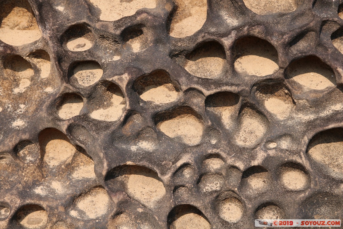 Wanli - Yehliu Geopark - Mushroom Rocks
Mots-clés: geo:lat=25.20770042 geo:lon=121.69168229 geotagged Taipeh Taiwan TWN Yeliu New Taipei Wanli District Yehliu Geopark Ginger and Mushroom Rocks