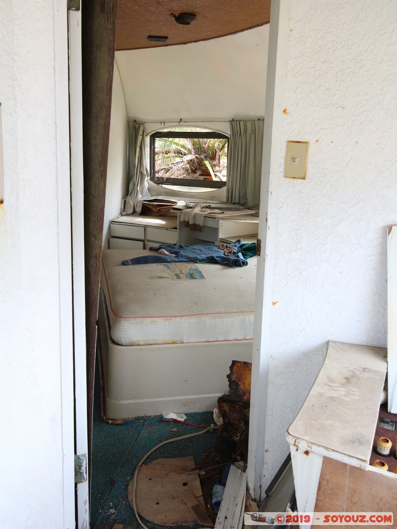 Wanli - UFO Village
Mots-clés: geo:lat=25.18614528 geo:lon=121.68644712 geotagged Meilun Taipeh Taiwan TWN New Taipei UFO Village Futuro House