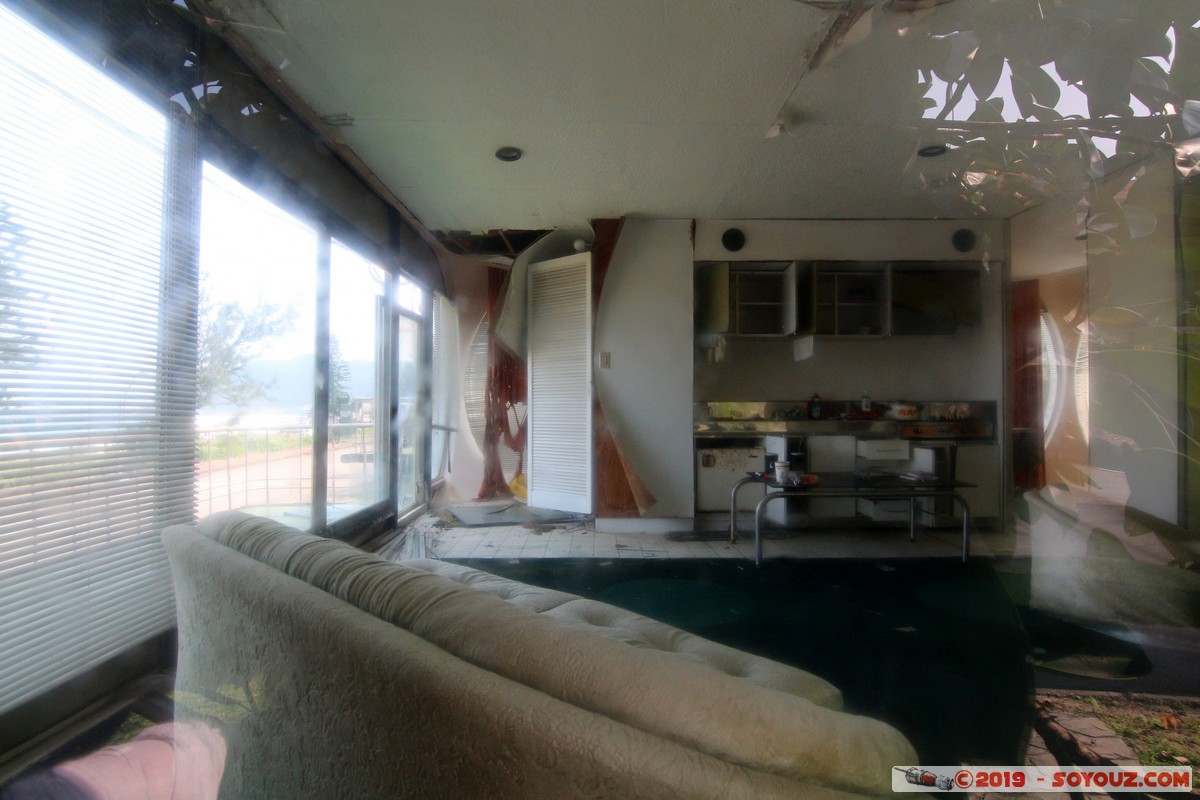 Wanli - UFO Village
Mots-clés: geo:lat=25.18727635 geo:lon=121.68559685 geotagged Meilun Taipeh Taiwan TWN New Taipei UFO Village Futuro House Venturo House