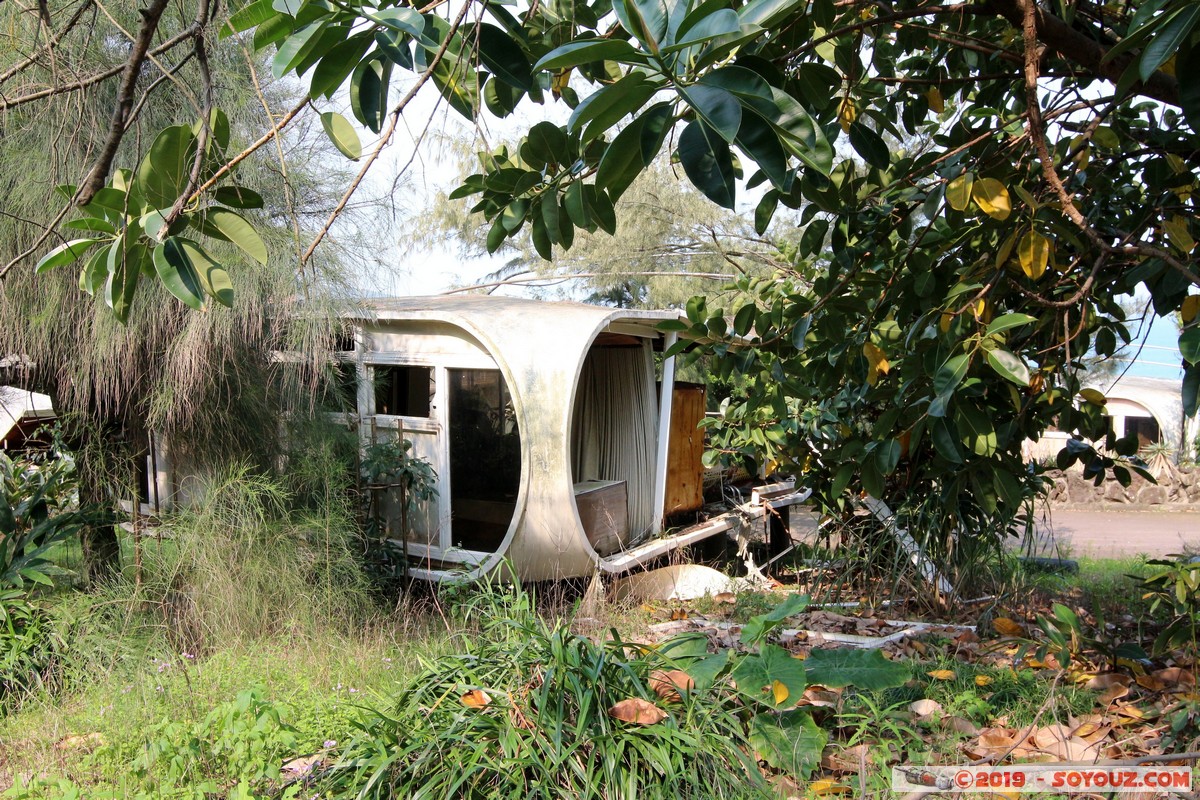 Wanli - UFO Village
Mots-clés: geo:lat=25.18695290 geo:lon=121.68542087 geotagged Meilun Taipeh Taiwan TWN New Taipei UFO Village Futuro House Venturo House
