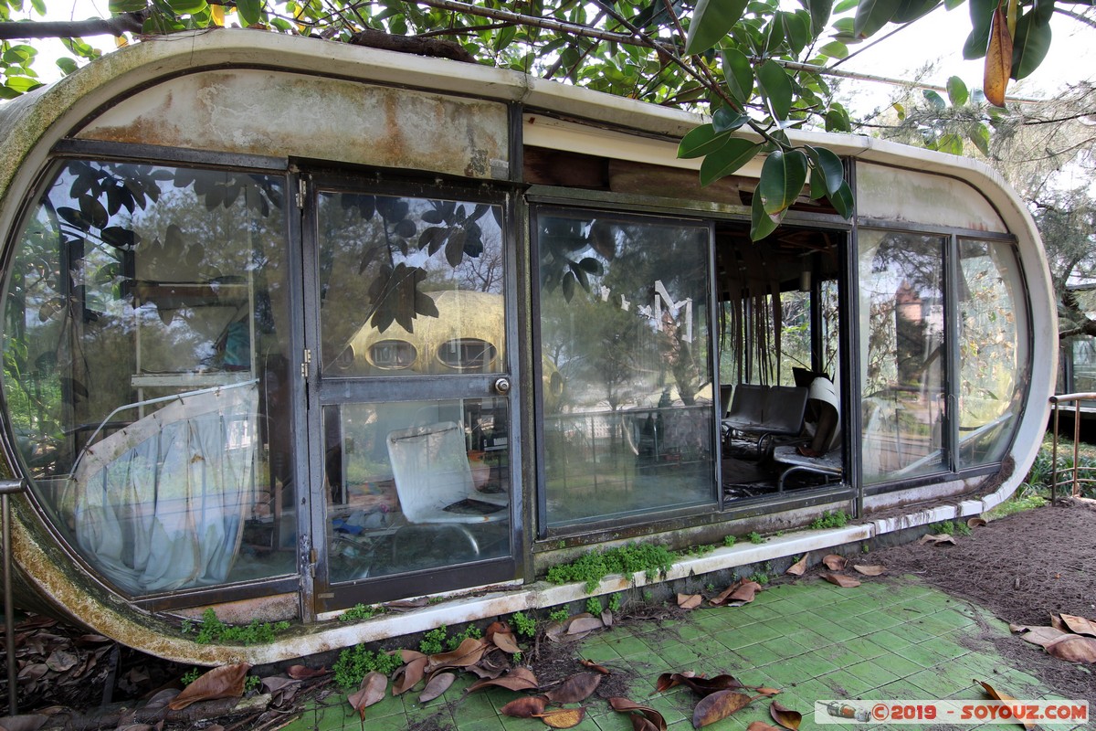 Wanli - UFO Village
Mots-clés: geo:lat=25.18672717 geo:lon=121.68556302 geotagged Meilun Taipeh Taiwan TWN New Taipei UFO Village Futuro House Venturo House