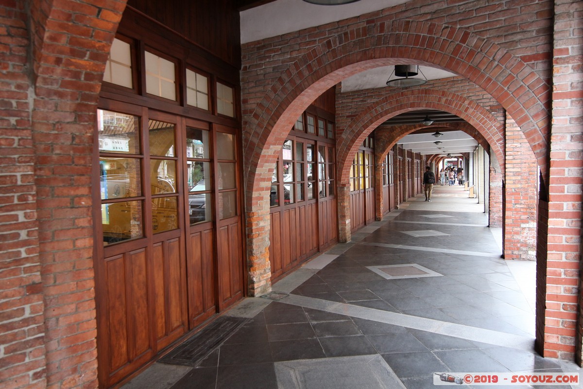 Taipei - Bopiliao Historical Block
Mots-clés: geo:lat=25.03661387 geo:lon=121.50301198 geotagged Taiwan TWN Wan-hua Taipei New Taipei Wanhua District Bopiliao Historical Block