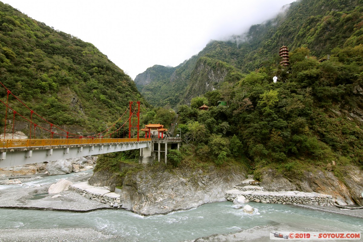 Taroko Gorge - Tianxiang - Xiangde Temple
Mots-clés: geo:lat=24.18183956 geo:lon=121.49562222 geotagged Taiwan Tianxiang TWN Hualien County Taroko Gorge Montagne Xiangde Temple Boudhiste