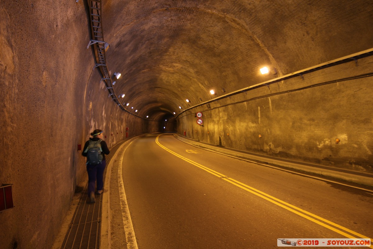 Taroko Gorge - Tianxiang Tunnel
Mots-clés: geo:lat=24.18131680 geo:lon=121.49790539 geotagged Taiwan Tianxiang TWN Hualien County Taroko Gorge Tunnel