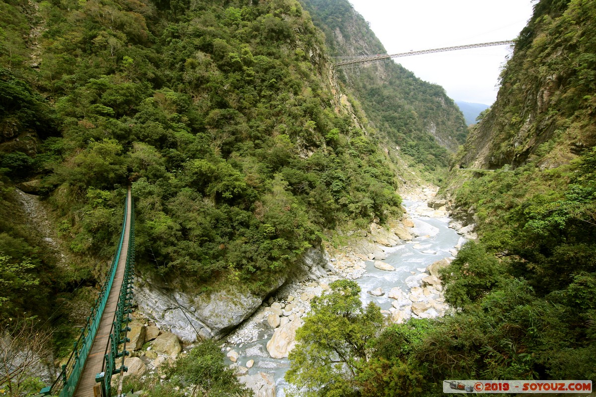 Taroko Gorge - Swallow Grotto Trail (Yanzikou) - Zhuilu Suspension Bridge
Mots-clés: geo:lat=24.17291385 geo:lon=121.56661372 geotagged Taiwan TWN Yanzikou Hualien County Taroko Gorge Montagne Swallow Grotto Trail (Yanzikou) Pont Riviere Zhuilu Suspension Bridge