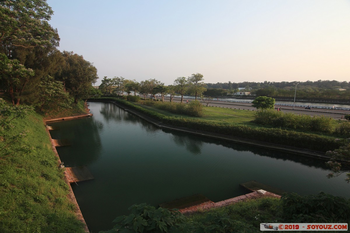 Tainan - Eternal Golden Castle
Mots-clés: Erkunshen geo:lat=22.98757400 geo:lon=120.15814680 geotagged Taiwan TWN Eternal Golden Castle