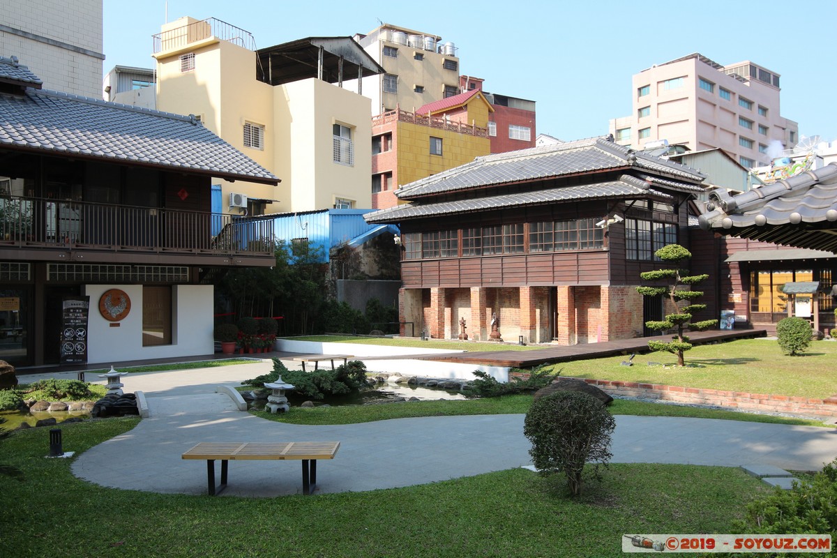 Tainan - Zhongyi Road
Mots-clés: Chikanlou geo:lat=22.99368000 geo:lon=120.20474361 geotagged Taiwan TWN Zhongyi Road