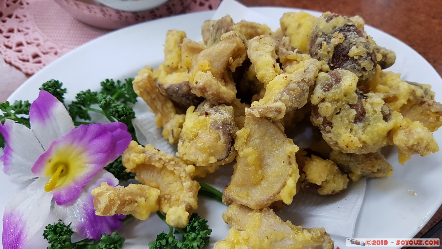 Sun Moon Lake - Shueishe - Xiang Xi Restaurant
Mots-clés: geo:lat=23.86626441 geo:lon=120.91193723 geotagged Riyuetan Taiwan TWN Nantou County Sun Moon Lake Shueishe Nourriture Xiang Xi Restaurant