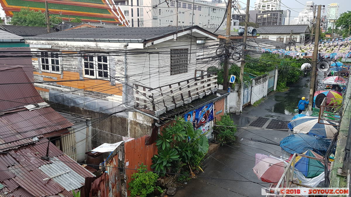 Bangkok - Khlong Toei pedestrian walk
Mots-clés: Bang Rak Bangkok geo:lat=13.73399311 geo:lon=100.54893147 geotagged Ratchadamri THA Tha&iuml;lande Khlong Toei