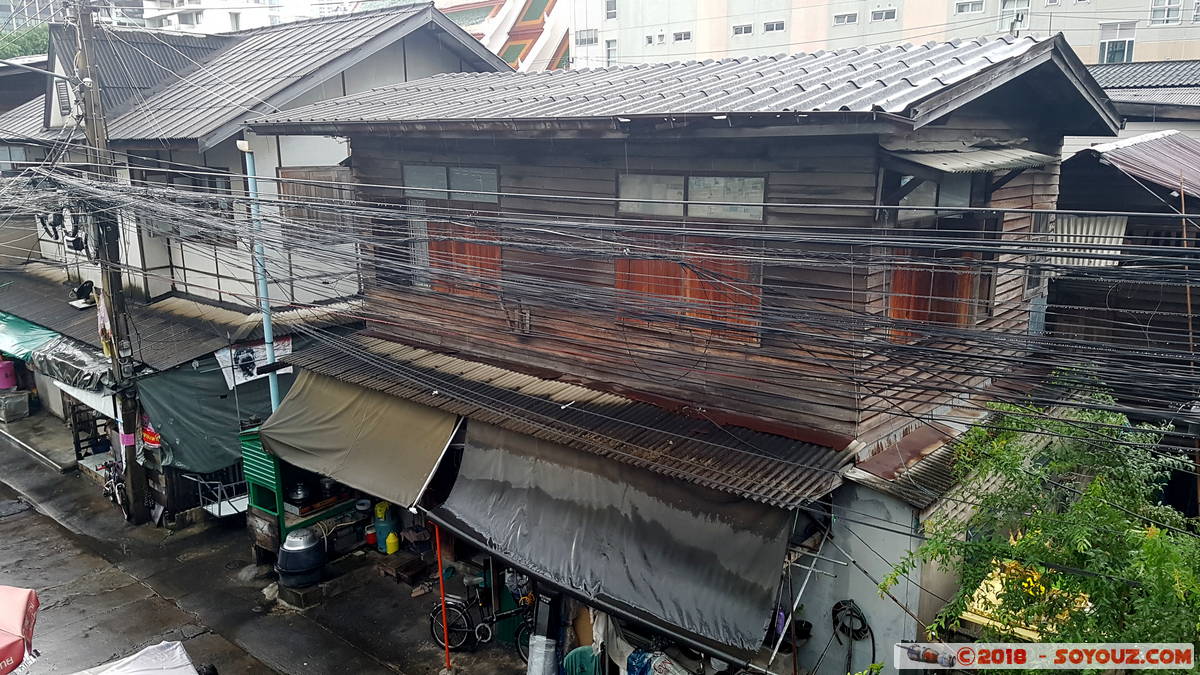 Bangkok - Khlong Toei pedestrian walk
Mots-clés: Bang Rak Bangkok geo:lat=13.73394882 geo:lon=100.54973027 geotagged Ratchadamri THA Tha&iuml;lande Khlong Toei