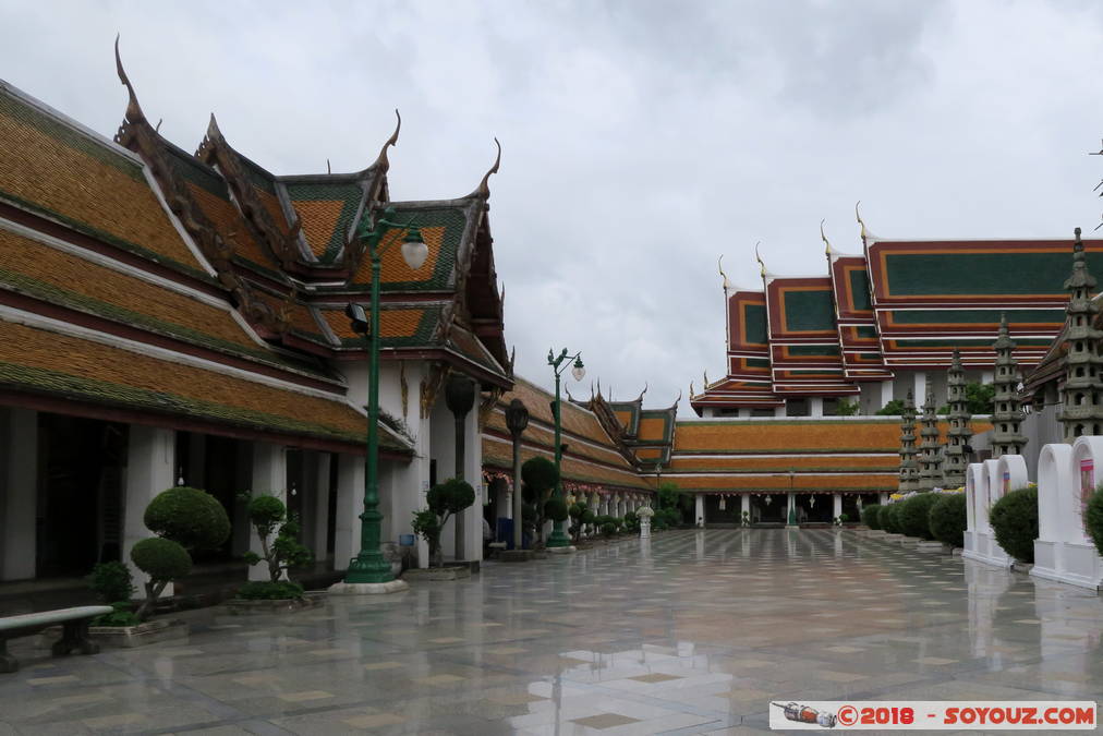 Bangkok - Wat Suthat Thepwararam
Mots-clés: Bangkok geo:lat=13.75114323 geo:lon=100.50131768 geotagged Phra Nakhon THA Tha&iuml;lande Wat Suthat Thepwararam Boudhiste