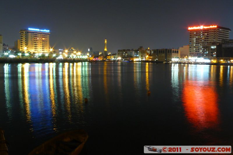Bur Dubai by night - Shindagha waterfront
Mots-clés: Bur Dubai mirats Arabes Unis geo:lat=25.26678829 geo:lon=55.29018472 UAE United Arab Emirates Nuit Shindagha mer