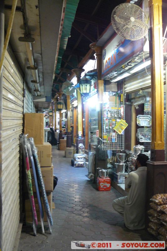 Dubai Deira - Souq
Mots-clés: Bur Dubai mirats Arabes Unis geo:lat=25.26782081 geo:lon=55.29824064 UAE United Arab Emirates Deira Marche