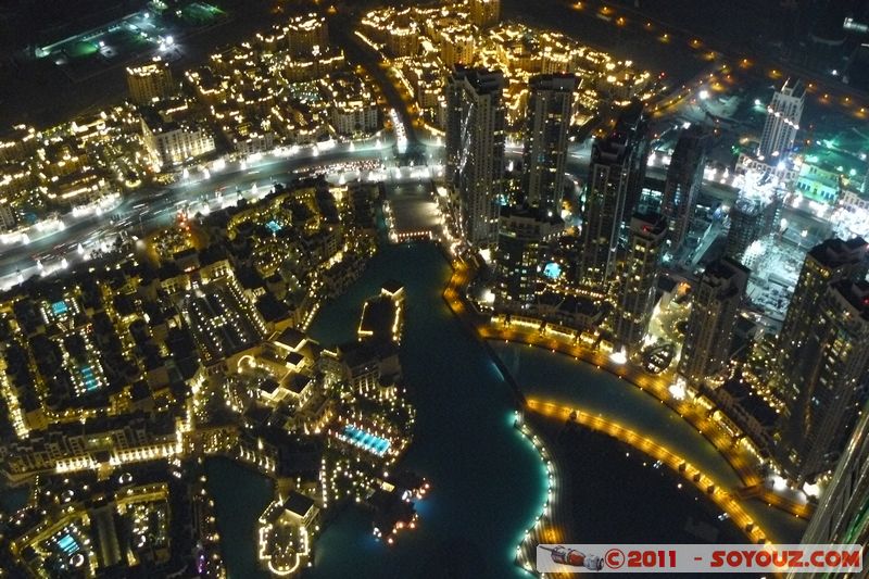 Downtown Dubai by night - View from Burj Khalifa
Mots-clés: mirats Arabes Unis geo:lat=25.19705853 geo:lon=55.27440548 Za&acirc;��b&Auml;&laquo;l UAE United Arab Emirates Downtown Dubai Nuit Burj Khalifa Lac