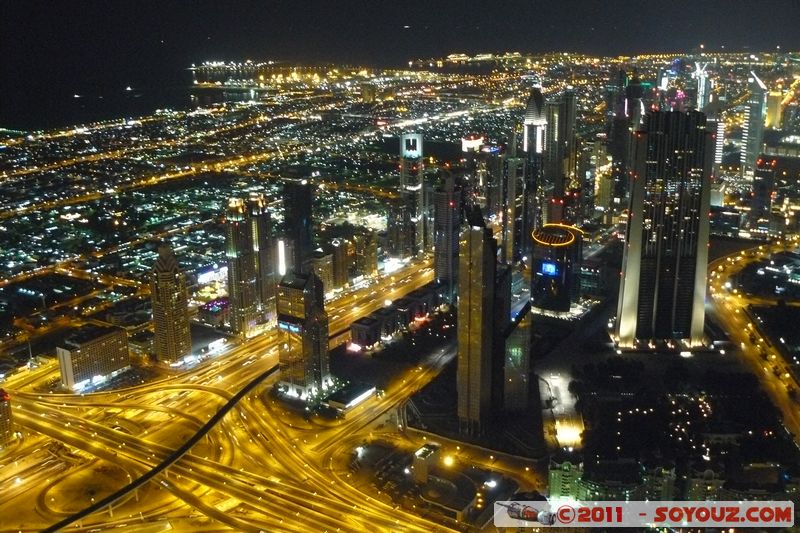 Downtown Dubai by night - View from Burj Khalifa
Mots-clés: mirats Arabes Unis geo:lat=25.19705853 geo:lon=55.27440548 Za&acirc;��b&Auml;&laquo;l UAE United Arab Emirates Downtown Dubai Nuit Burj Khalifa