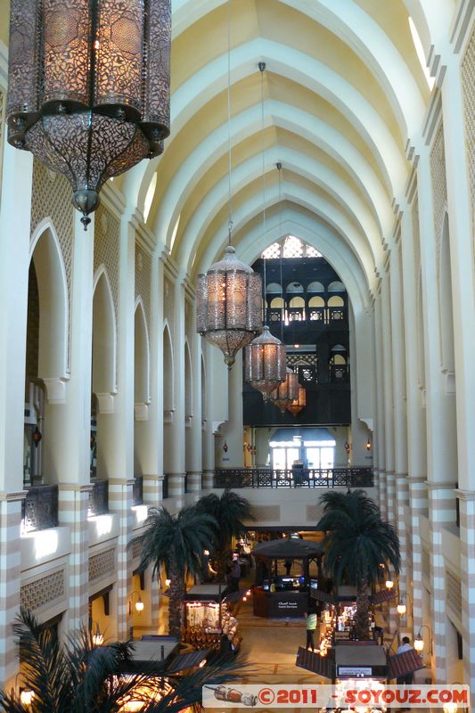 Downtown Dubai by night - Souk Al Bahar
Mots-clés: mirats Arabes Unis geo:lat=25.19494218 geo:lon=55.27646542 Za&acirc;��b&Auml;&laquo;l UAE United Arab Emirates Downtown Dubai Commerce Souk Al Bahar