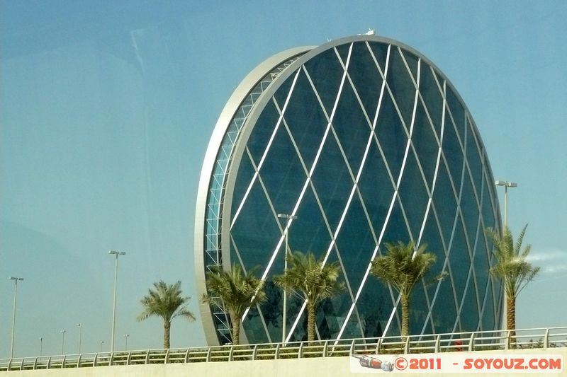 Abu Dhabi - HQ, the first spherical office building
Mots-clés: Ab&Aring;&laquo; Z&Igrave;&sect;aby mirats Arabes Unis geo:lat=24.44081602 geo:lon=54.58403338 Mad&Auml;&laquo;nat Khal&Auml;&laquo;fah A UAE United Arab Emirates HQ