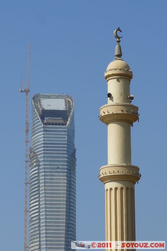 Abu Dhabi - The Landmark Tower and Mosque
Mots-clés: Ab&Aring;&laquo; Z&Igrave;&sect;aby mirats Arabes Unis geo:lat=24.48109005 geo:lon=54.36003917 Mad&Auml;&laquo;nat Z&Auml;�yid UAE United Arab Emirates Mosque Grand Mosque The Landmark Tower