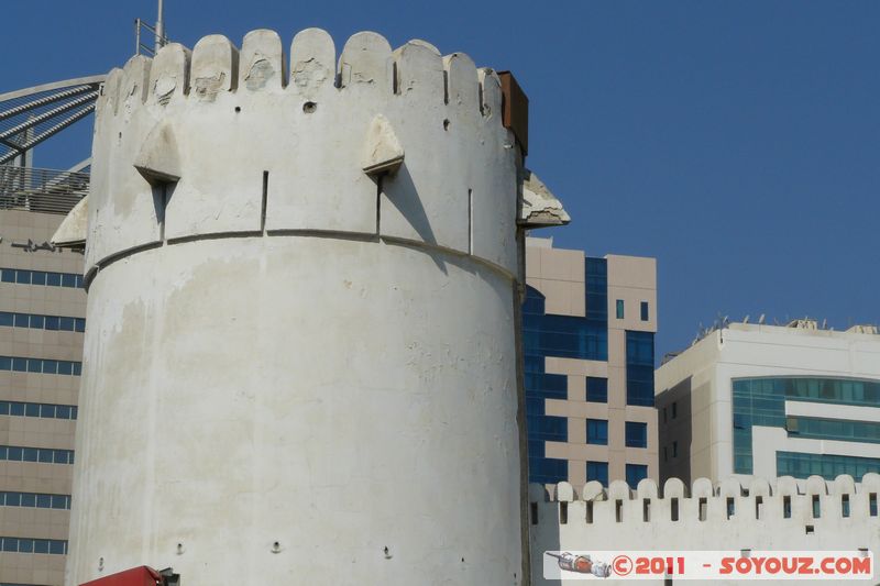 Abu Dhabi - al Hosn Fort (Qasr al-Hosn)
Mots-clés: Ab&Aring;&laquo; Z&Igrave;&sect;aby Al &aacute;&cedil;&uml;i&Aring;�n mirats Arabes Unis geo:lat=24.48157747 geo:lon=54.35461308 UAE United Arab Emirates chateau