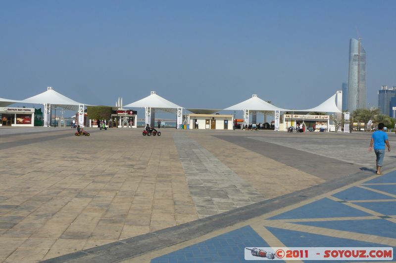 Abu Dhabi Public Beach
Mots-clés: Ab&Aring;&laquo; Z&Igrave;&sect;aby mirats Arabes Unis geo:lat=24.47311997 geo:lon=54.34070438 Qaryat at Tur&Auml;�th UAE United Arab Emirates Corniche Road Parc