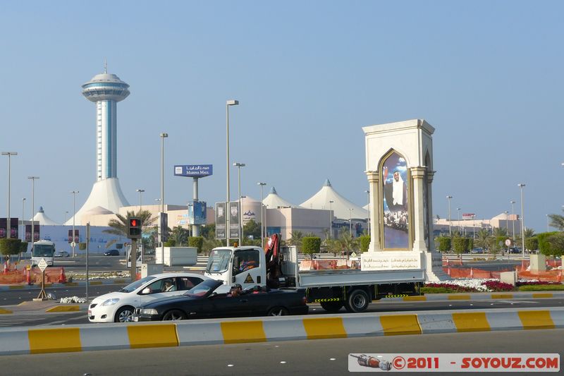 Abu Dhabi - Marina Mall
Mots-clés: Ab&Aring;&laquo; Z&Igrave;&sect;aby mirats Arabes Unis geo:lat=24.47132610 geo:lon=54.32276388 Qaryat at Tur&Auml;�th UAE United Arab Emirates Commerce