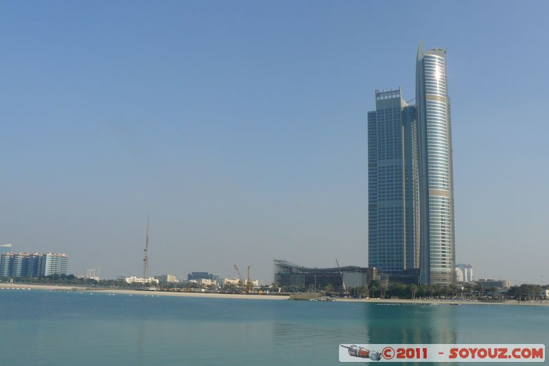Abu Dhabi - Corniche Road - Nation Towers
Mots-clés: Ab&Aring;&laquo; Z&Igrave;&sect;aby Al Khubayrah mirats Arabes Unis geo:lat=24.46759046 geo:lon=54.32296765 UAE United Arab Emirates Nation Towers