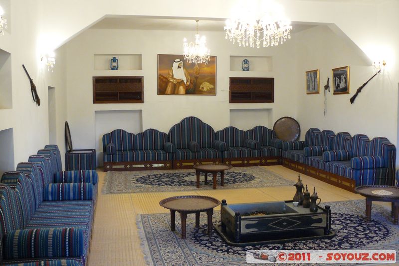 Al Ain - Sheikh Zayed Palace Museum - Majlis
Mots-clés: Ab&Aring;&laquo; Z&Igrave;&sect;aby Al Mu&acirc;��tara mirats Arabes Unis geo:lat=24.21501094 geo:lon=55.76089973 UAE United Arab Emirates chateau Sheikh Zayed Palace Museum