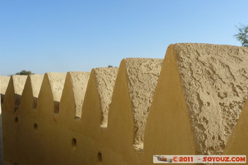 Al Ain - Al Jahili Fort
Mots-clés: Ab&Aring;&laquo; Z&Igrave;&sect;aby Al Mu&acirc;��tara mirats Arabes Unis geo:lat=24.21577868 geo:lon=55.75252883 UAE United Arab Emirates Al Jahili Fort chateau