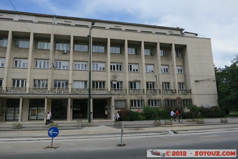 Sarajevo - Higijenski zavod
Mots-clés: BIH Bosnie HerzÃ©govine Federation of Bosnia and Herzegovina geo:lat=43.85825744 geo:lon=18.41278857 geotagged Lipe