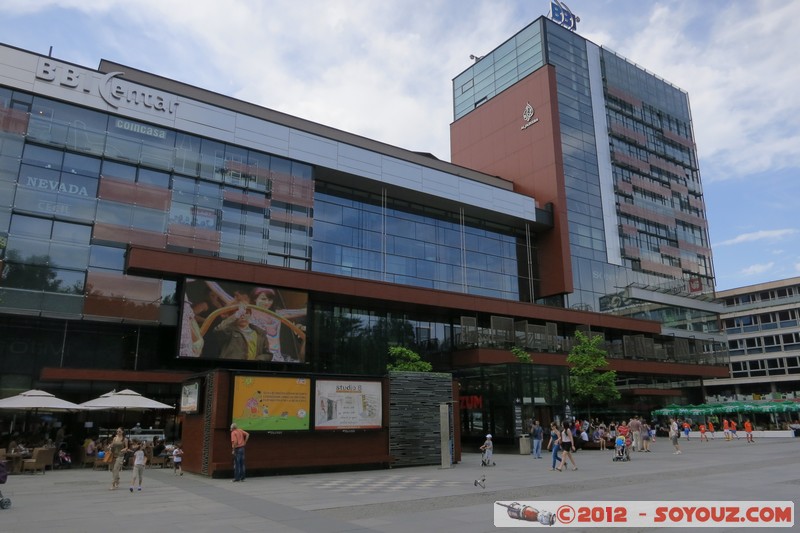 Sarajevo - BBI Business Center
Mots-clés: BIH Bosnie HerzÃ©govine Federation of Bosnia and Herzegovina geo:lat=43.85879088 geo:lon=18.41688686 geotagged Lipe